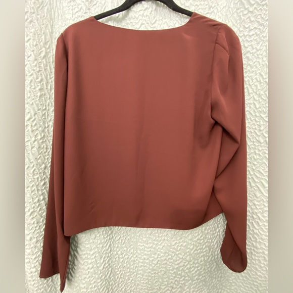 Aritzia Blouse - Picture 2 of 3
